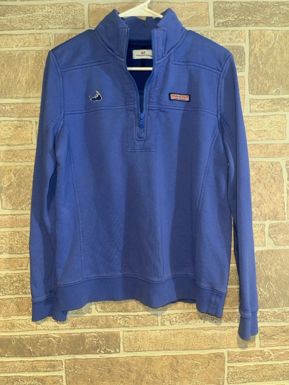 Vineyard vines  blue pullover size medium
